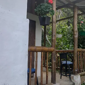 Camping Con Vista Al Rio, Cali