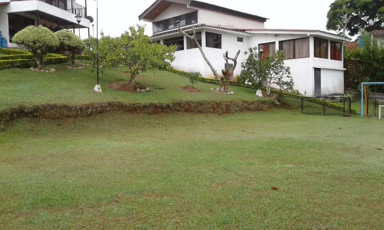 Holiday home Parcelacion El Lago Cali