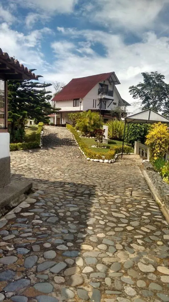 Holiday home Parcelacion El Lago Cali Colombia