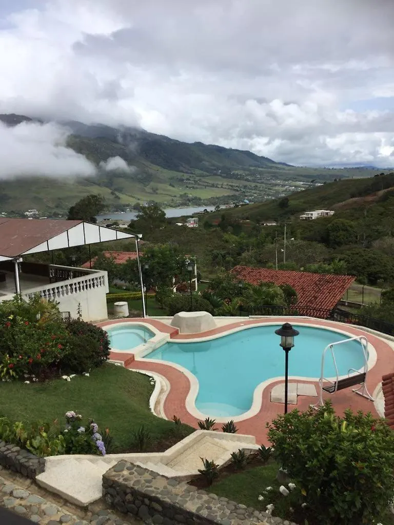 Holiday home Parcelacion El Lago Cali